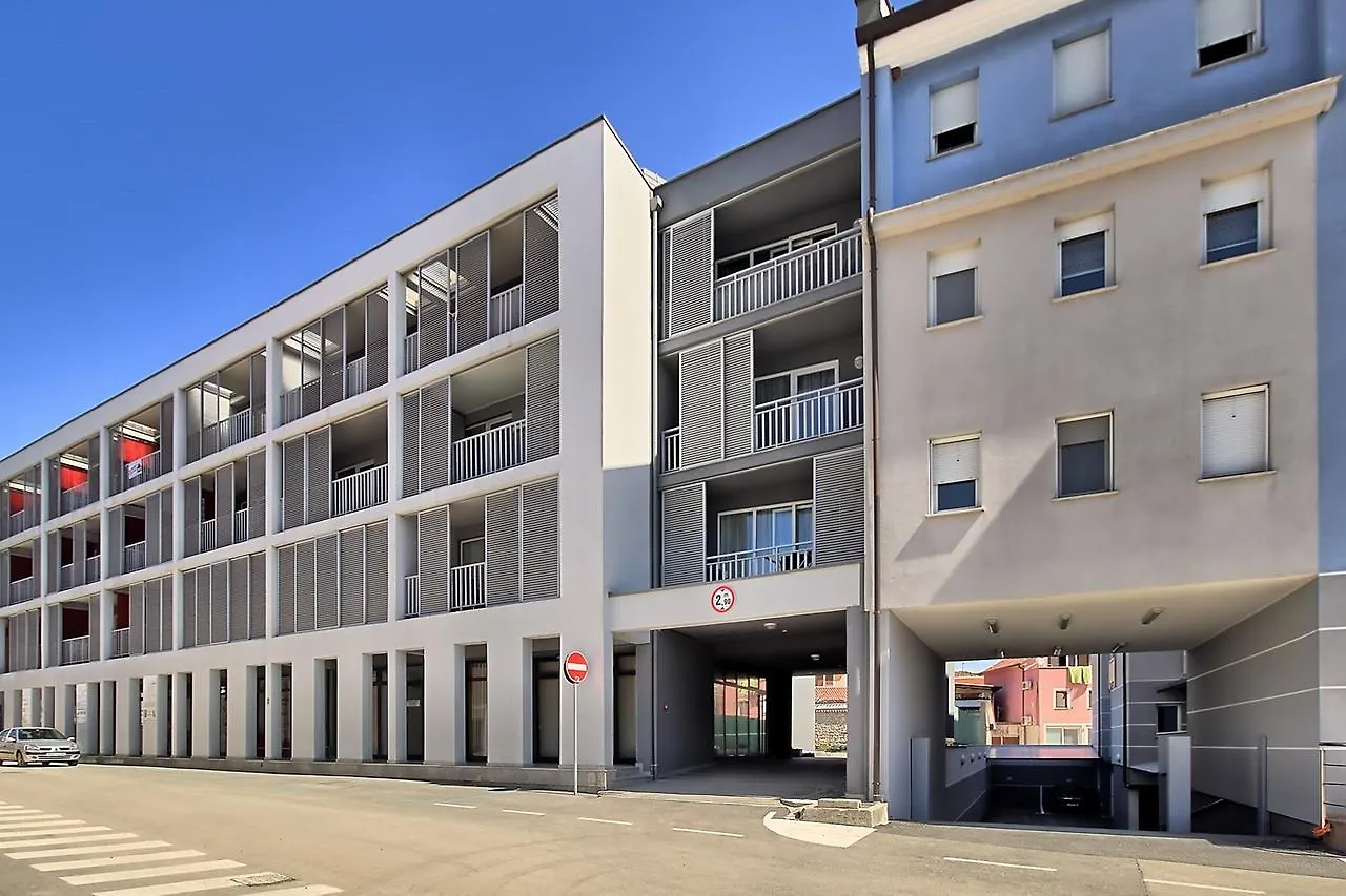 Summertime House With Apartment Umag